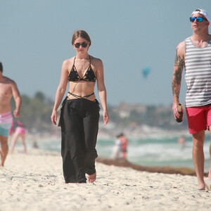 Naked Celebrity Julianne Hough 119 pic