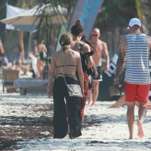 Naked Celebrity Pic Julianne Hough 127 pic