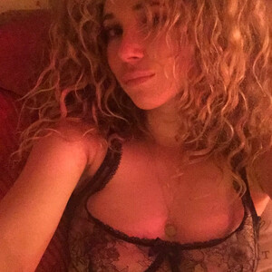 Leaked Celebrity Pic Juno Temple 014 pic