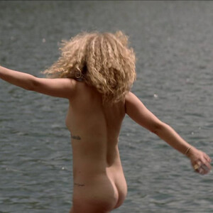 Newest Celebrity Nude Juno Temple 062 pic