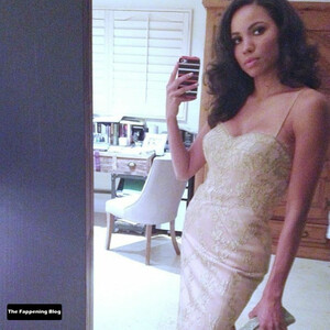 Hot Naked Celeb Jurnee Smollett-Bell 009 pic