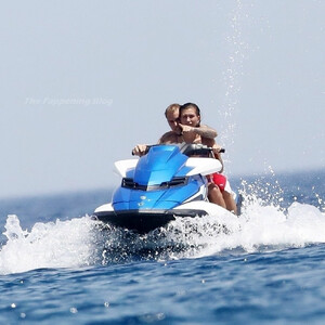 Leaked Celebrity Pic Hailey Baldwin 035 pic