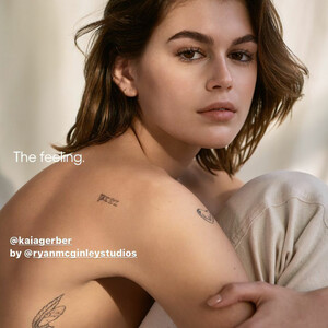 Naked Celebrity Pic Kaia Gerber 002 pic