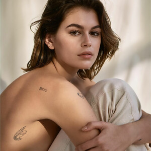 Hot Naked Celeb Kaia Gerber 019 pic