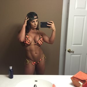 Nude Celeb Kaitlyn (WWE) 004 pic