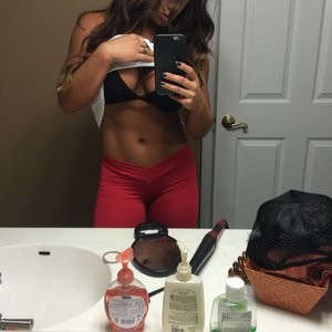 Famous Nude Kaitlyn (WWE) 112 pic