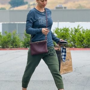 Kaley Cuoco Appears to Have a Bad Hair Day While Grocery Shopping (19 Photos) – Leaked Nudes