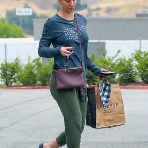 Kaley Cuoco Appears to Have a Bad Hair Day While Grocery Shopping (19 Photos) - Leaked Nudes
