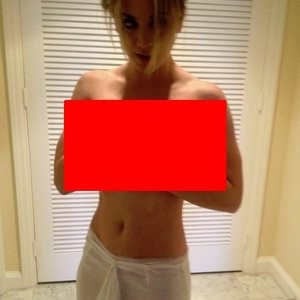 Leaked Kaley Cuoco 002 pic