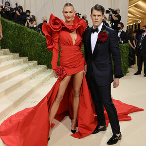 Famous Nude Karlie Kloss 007 pic