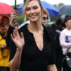 Famous Nude Karlie Kloss 024 pic