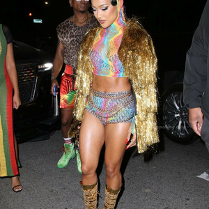 Naked celebrity picture Karrueche Tran 016 pic