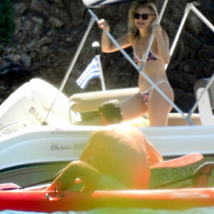 celeb nude Kate Hudson 006 pic