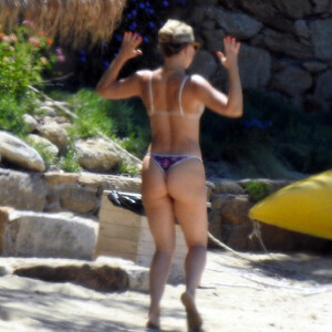 nude celebrities Kate Hudson 014 pic