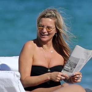 Leaked Celebrity Pic Kate Moss 031 pic