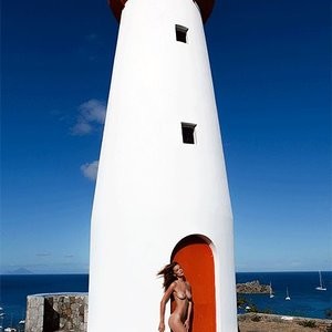 Naked Celebrity Katelyn Pascavis 002 pic