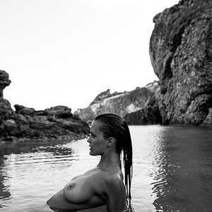 Famous Nude Katelyn Pascavis 004 pic