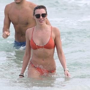 Nude Celeb Pic Katie Cassidy 021 pic