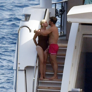 Naked celebrity picture Katy Perry 011 pic