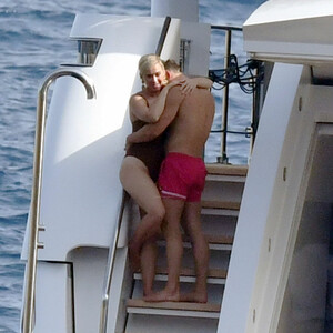 Naked Celebrity Pic Katy Perry 019 pic