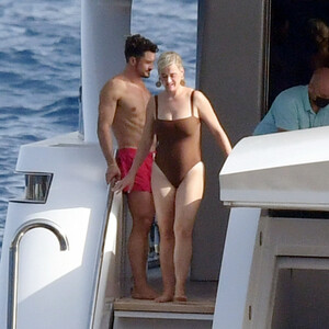 Hot Naked Celeb Katy Perry 035 pic