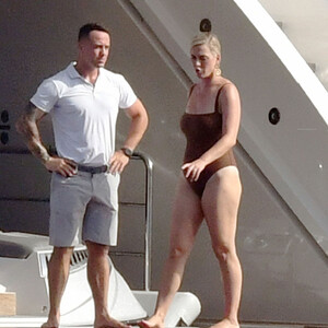 celeb nude Katy Perry 047 pic