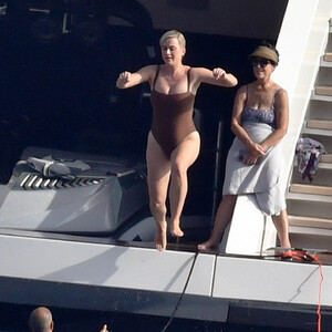Free Nude Celeb Katy Perry 066 pic