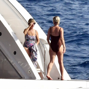 Famous Nude Katy Perry 080 pic