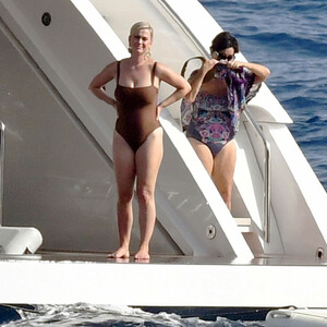 Free Nude Celeb Katy Perry 081 pic