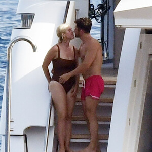 Celeb Naked Katy Perry 093 pic