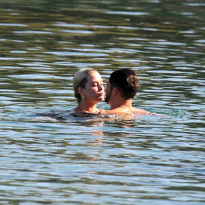 Free nude Celebrity Katy Perry 021 pic
