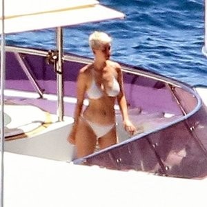 Katy Perry Sexy (10 New Photos) – Leaked Nudes
