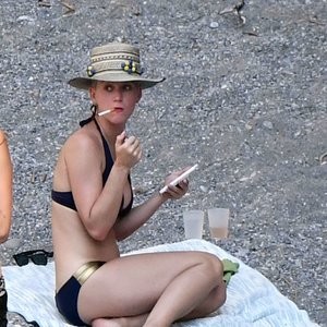 Nude Celeb Pic Katy Perry 015 pic