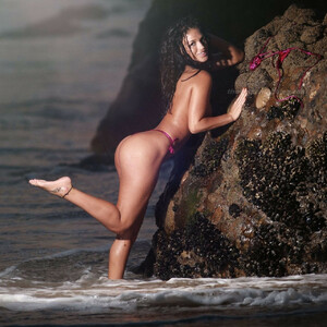 Celebrity Naked Kaymora Ferrare 003 pic