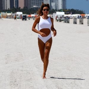 Kelly Bensimon is Spotted Jogging on Miami Beach (20 Photos) – Leaked Nudes