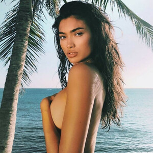 Leaked Celebrity Pic Kelly Gale 011 pic