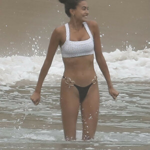 Free Nude Celeb Kelly Gale 007 pic
