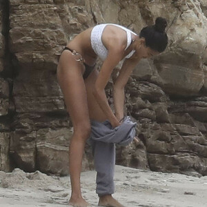 nude celebrities Kelly Gale 042 pic