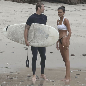 Naked Celebrity Pic Kelly Gale 051 pic