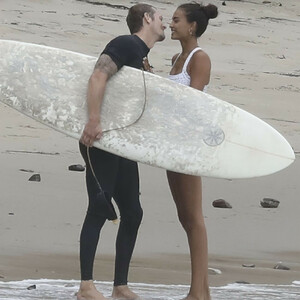 Nude Celebrity Picture Kelly Gale 066 pic