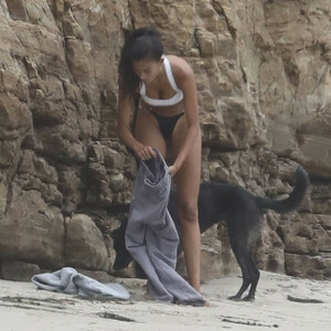 Celebrity Naked Kelly Gale 086 pic