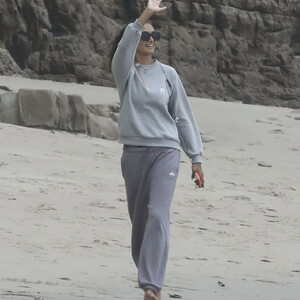 Nude Celeb Pic Kelly Gale 091 pic
