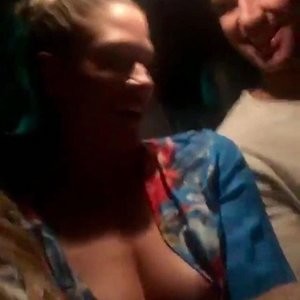 Kelly Kelly (WWE) Boob Flash (3 Pics + Gif) – Leaked Nudes