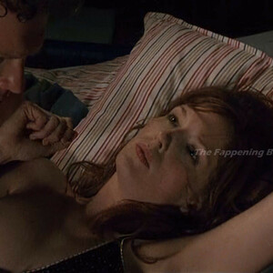 Nude Celeb Kelly Reilly 011 pic