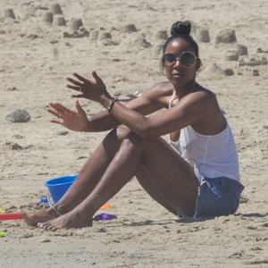 Nude Celebrity Picture Kelly Rowland 031 pic