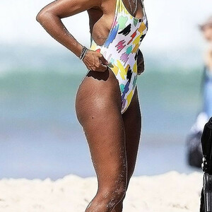 Celebrity Naked Kelly Rowland 075 pic