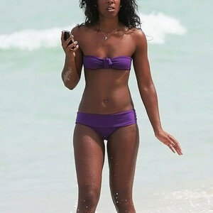 Famous Nude Kelly Rowland 084 pic