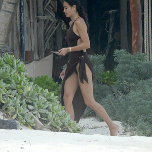 Nude Celeb Pic Kelsey Merritt 022 pic