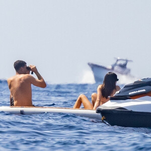 Celeb Naked Kendall Jenner 050 pic