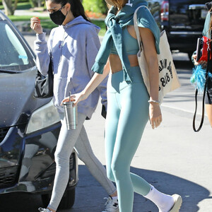 Famous Nude Kendall Jenner 034 pic